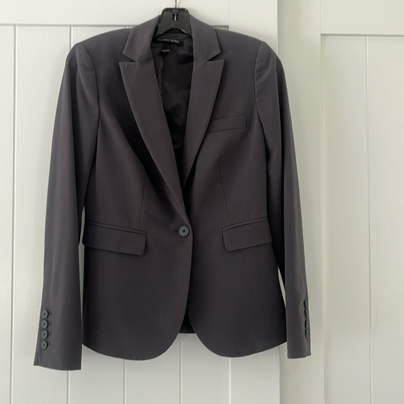 Set of three women’s blazers - Picture 6 of 6